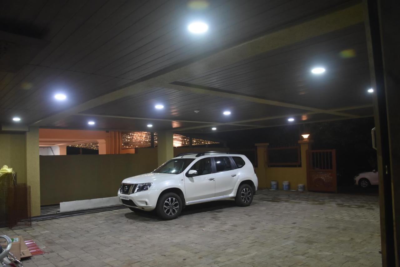Regal Panhala Residency Hotel Bagian luar foto