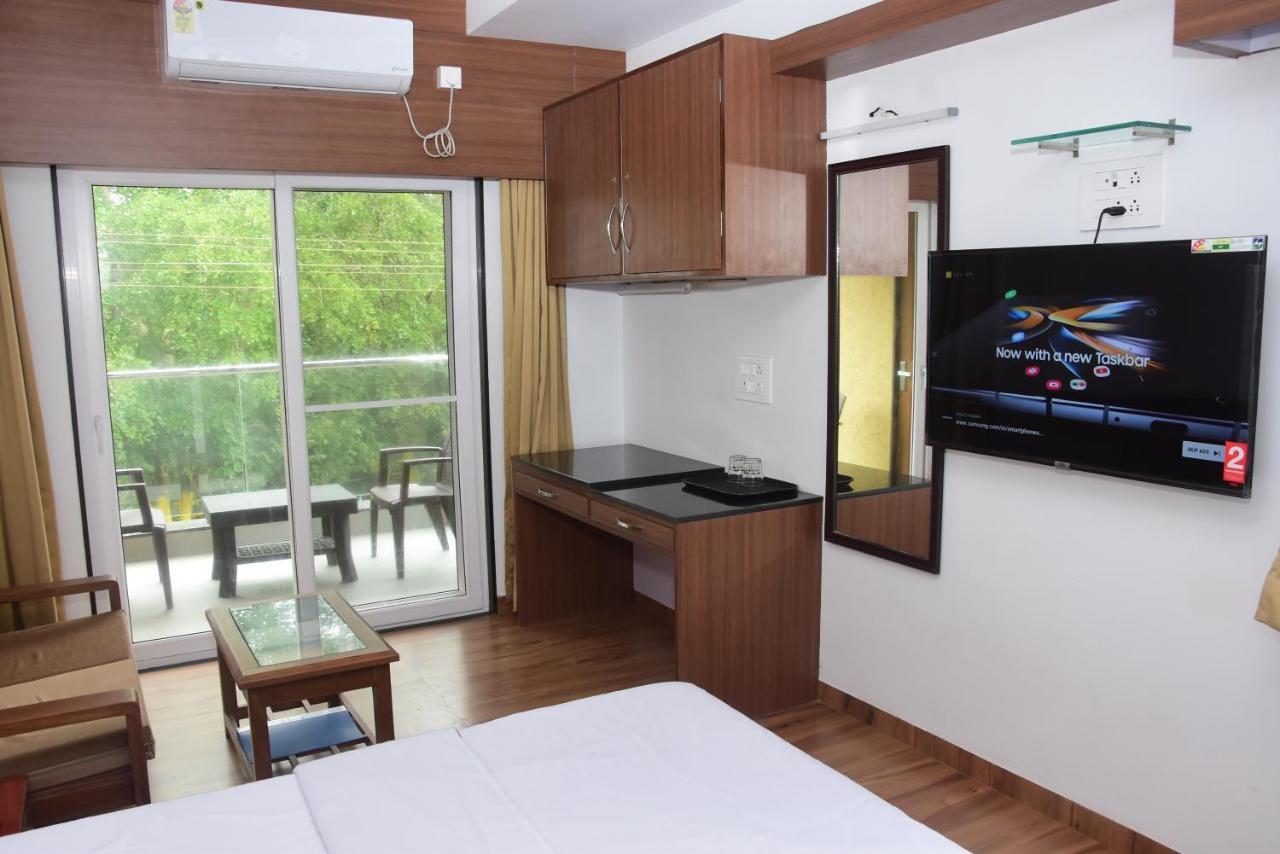 Regal Panhala Residency Hotel Bagian luar foto