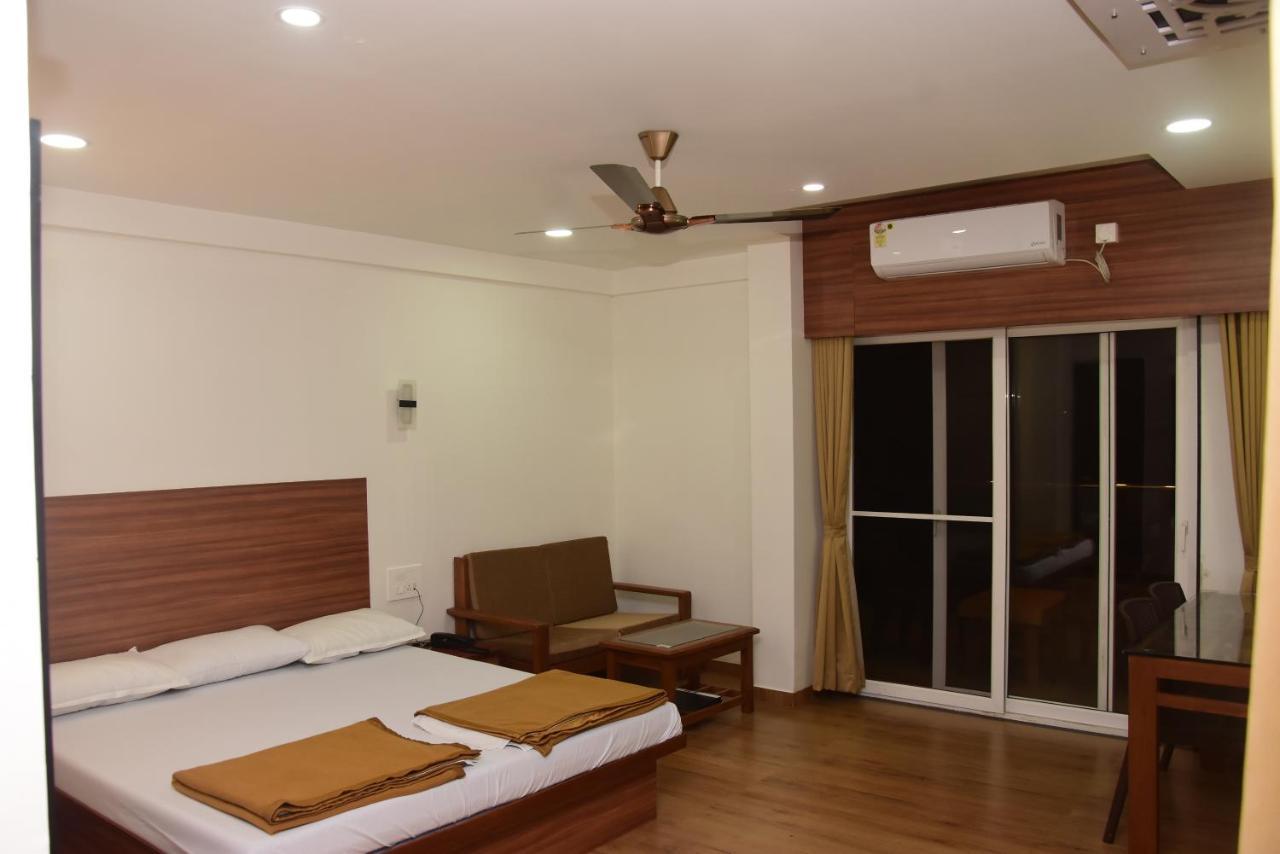 Regal Panhala Residency Hotel Bagian luar foto